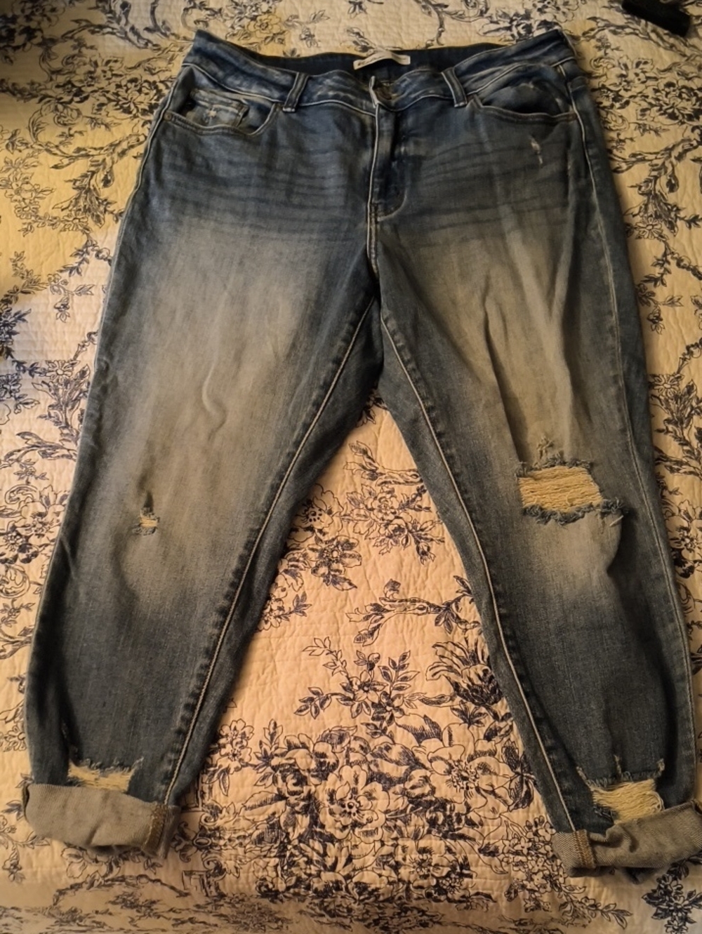 KanCan Distressed Straight Leg Jeans - Faded Blue